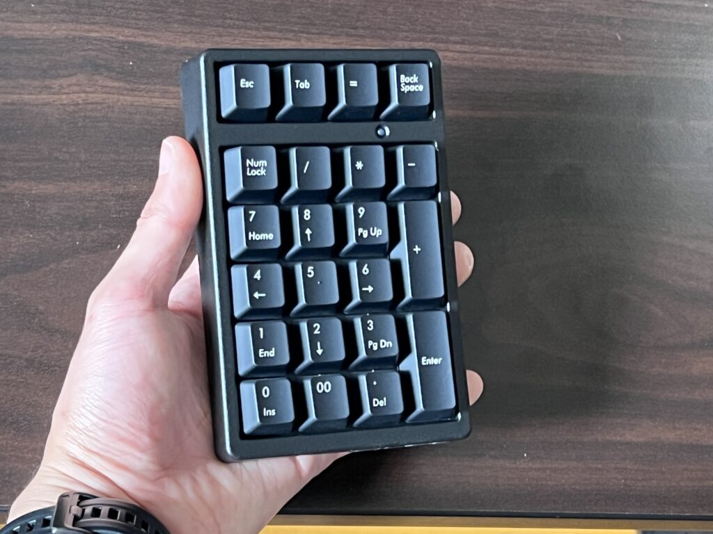 Majestouch TenKeyPad 2 Professional CHERRY MX SILENT 手持ち